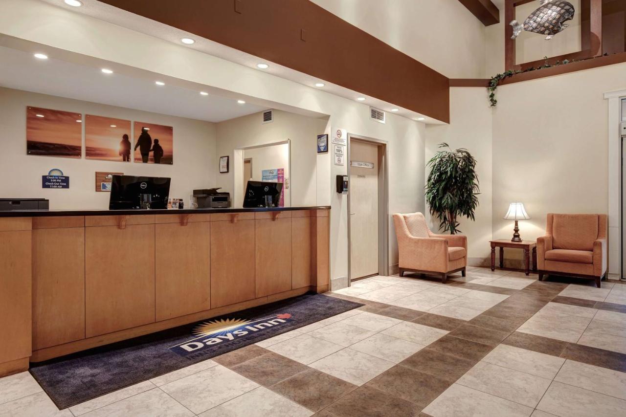 Days Inn By Wyndham Dawson Creek Εξωτερικό φωτογραφία