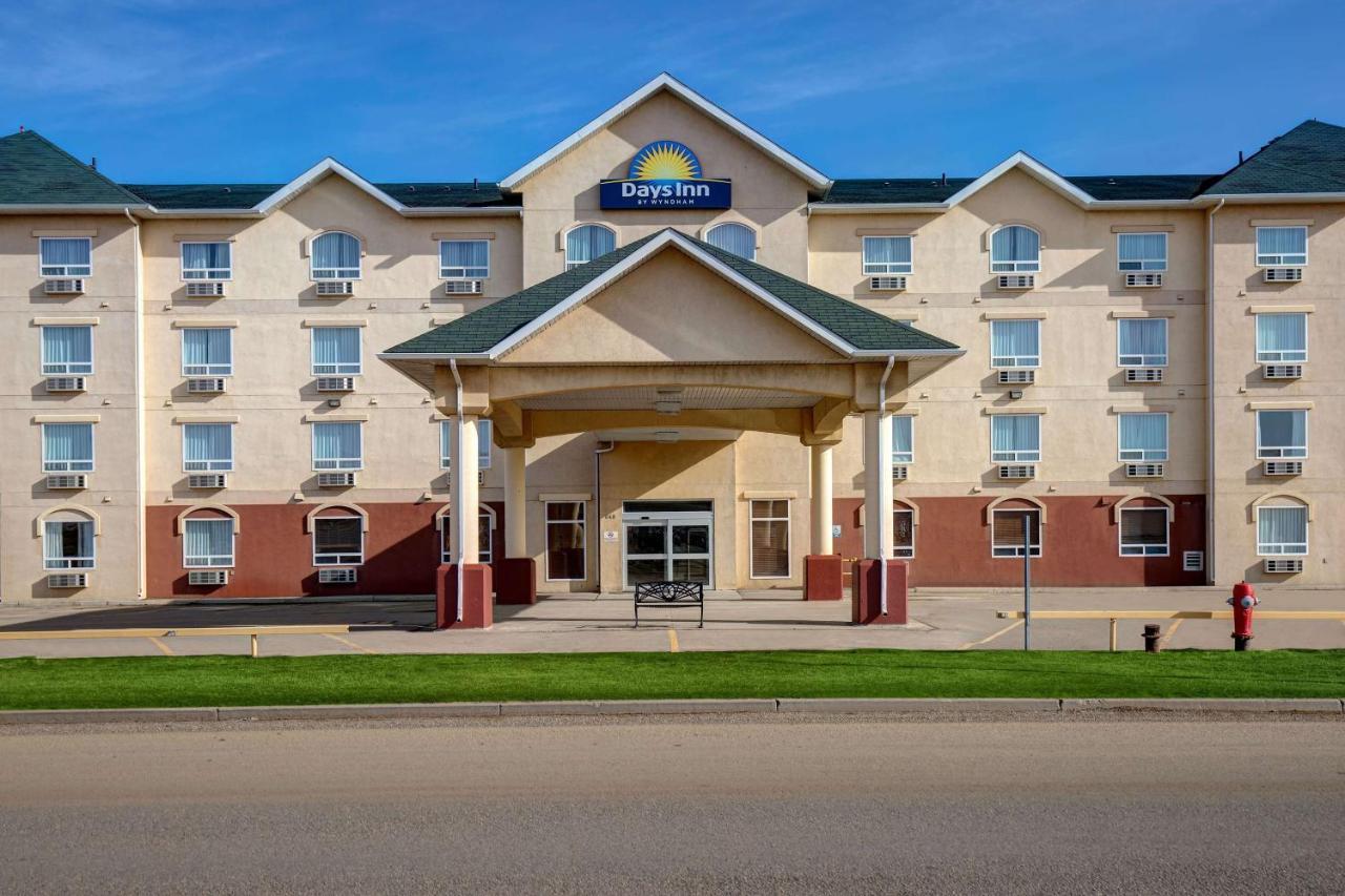 Days Inn By Wyndham Dawson Creek Εξωτερικό φωτογραφία