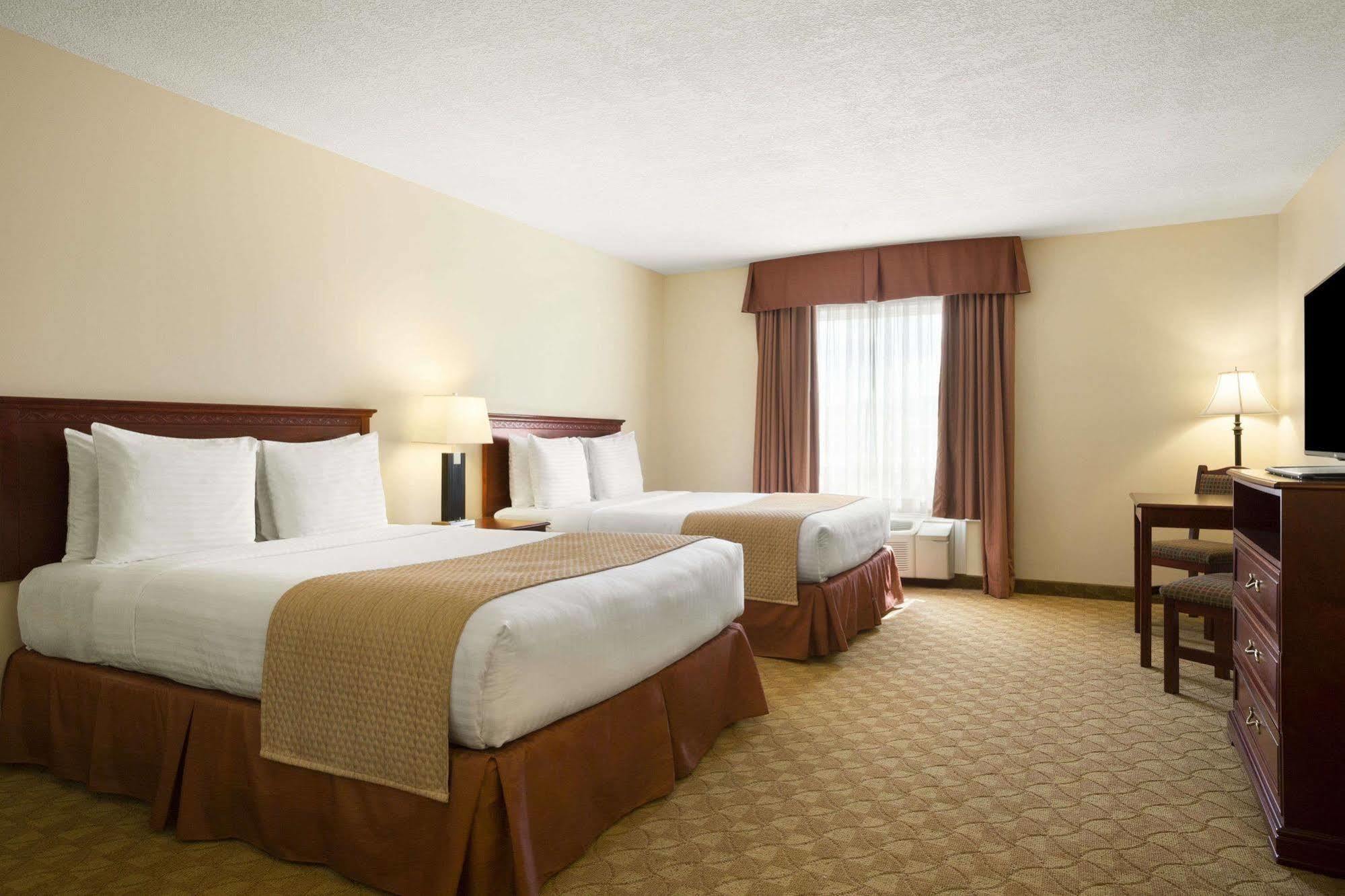 Days Inn By Wyndham Dawson Creek Εξωτερικό φωτογραφία