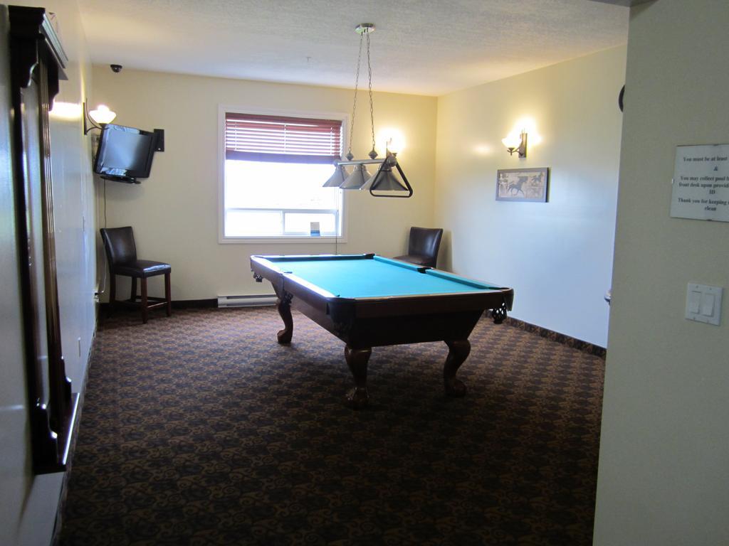 Days Inn By Wyndham Dawson Creek Εξωτερικό φωτογραφία